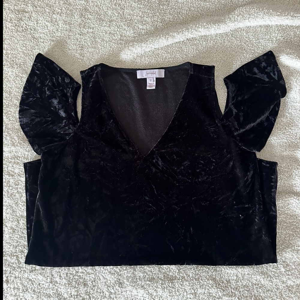 Black top with arm detailing